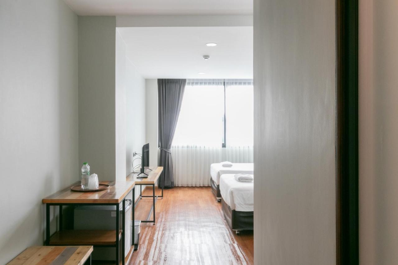 Zleepmotion Bangkok Hostel ภายนอก รูปภาพ